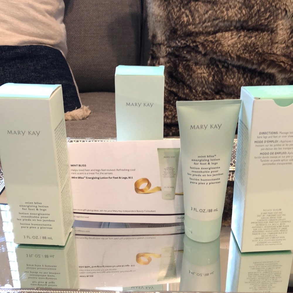 NEW Marykay Mint bliss energizing lotion for feet